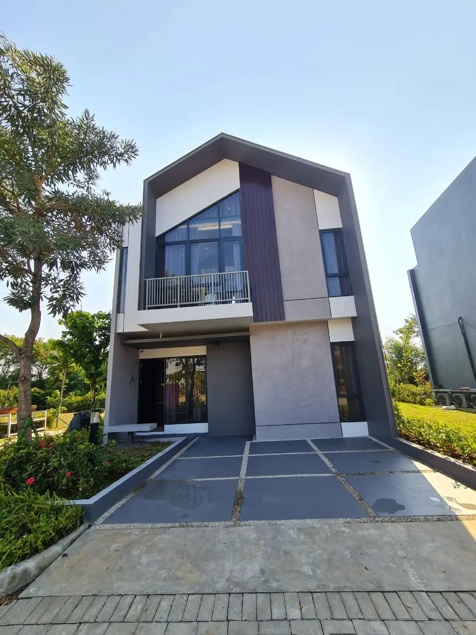 Gallery Show Unit Cluster Elora - Kota Harapan Indah Bekasi (1)