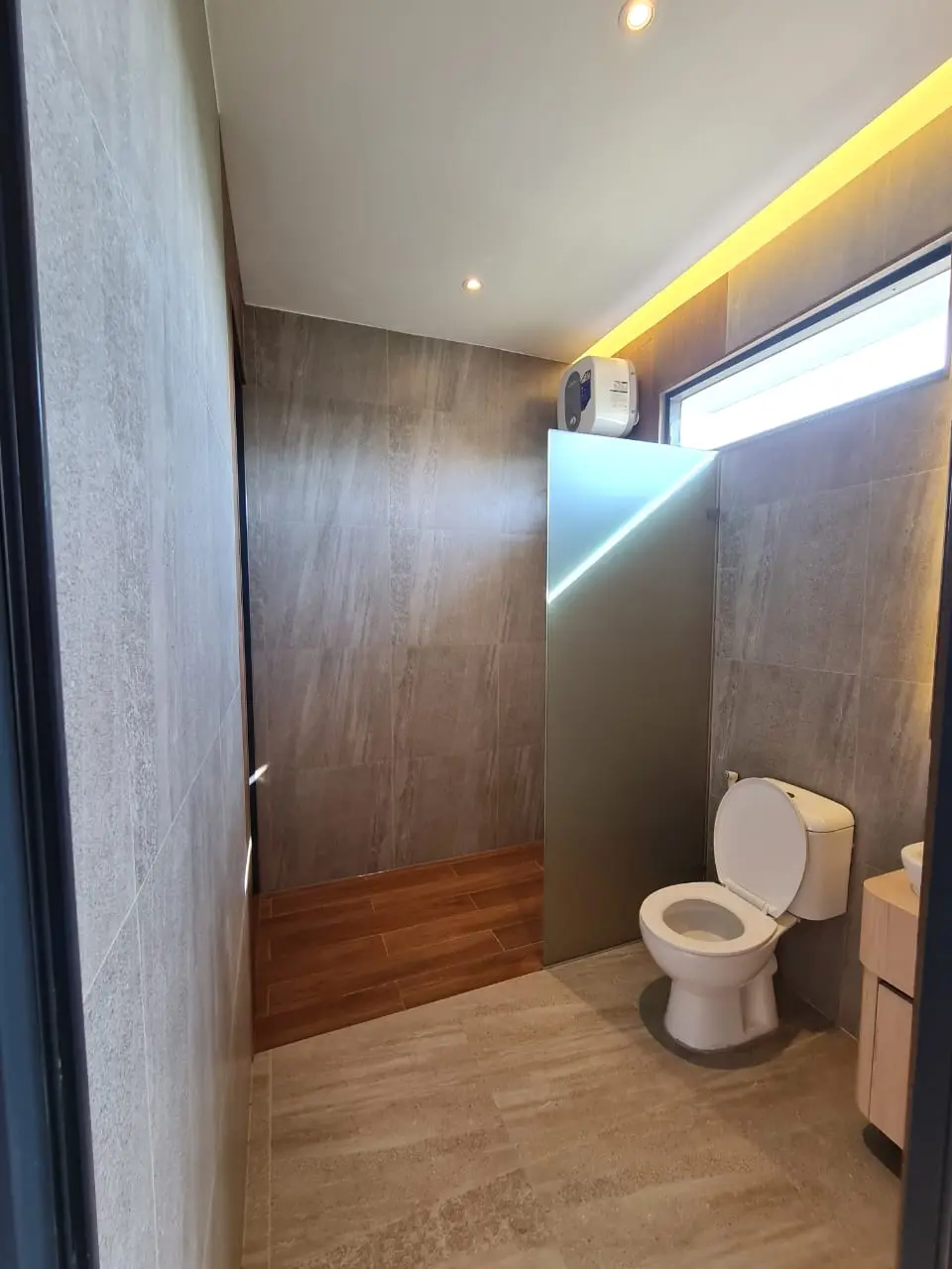 Gallery Show Unit Cluster Elora - Kota Harapan Indah Bekasi (10)